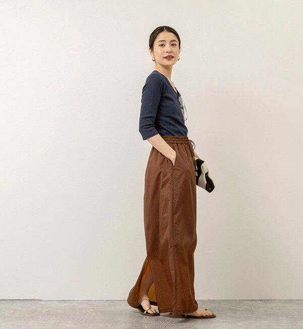 MAQWEL「【MAQWEL/マクウェル】ウォッシャブルCOTTON RIB 7分袖VネックTシャツ」|Tシャツ・カットソー|