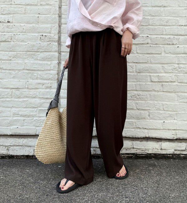 fredy emue「【ラクなのにきちんと見え】シャラリツイル イージーパンツ」|チノ|