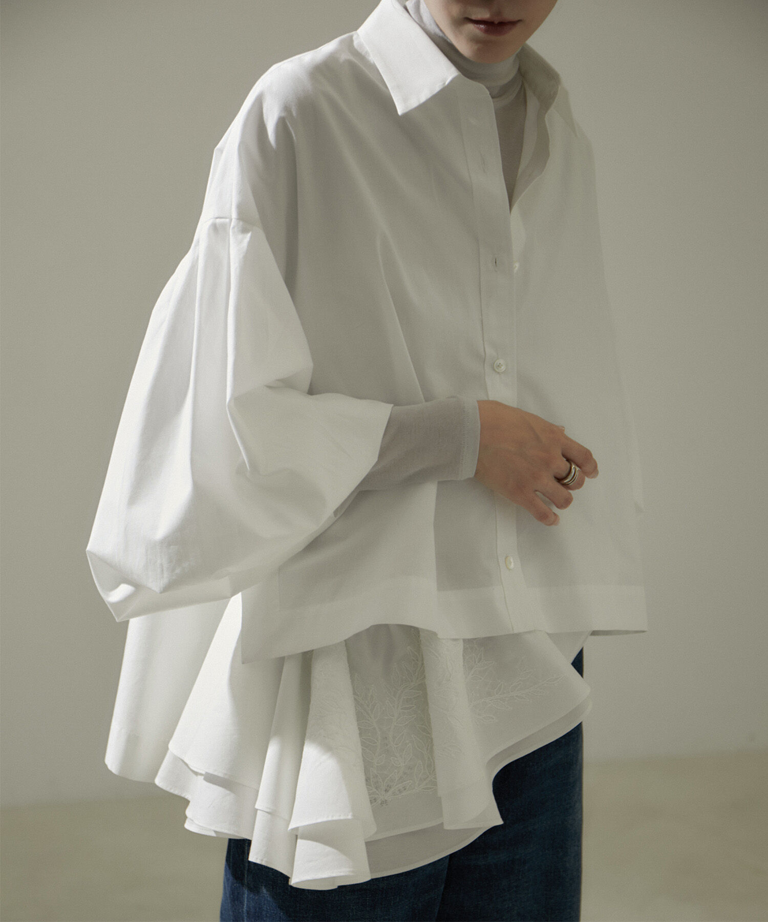 SALON adam et rope'「エンブロイダリーラッフルストール/付け襟」|ストール|ホワイト(10)