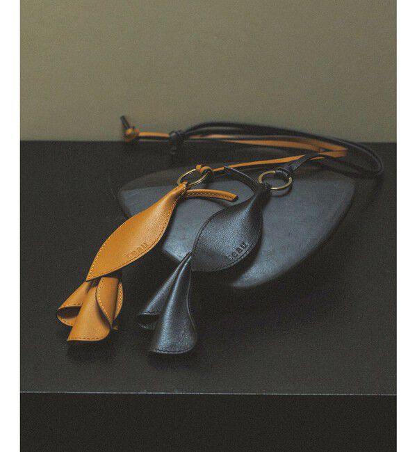 ROPE「【teau・牛革】panier pansy ring charm（キー/バッグチャーム・ネックレス）」|チャーム・キーホルダー|ブラック(01)