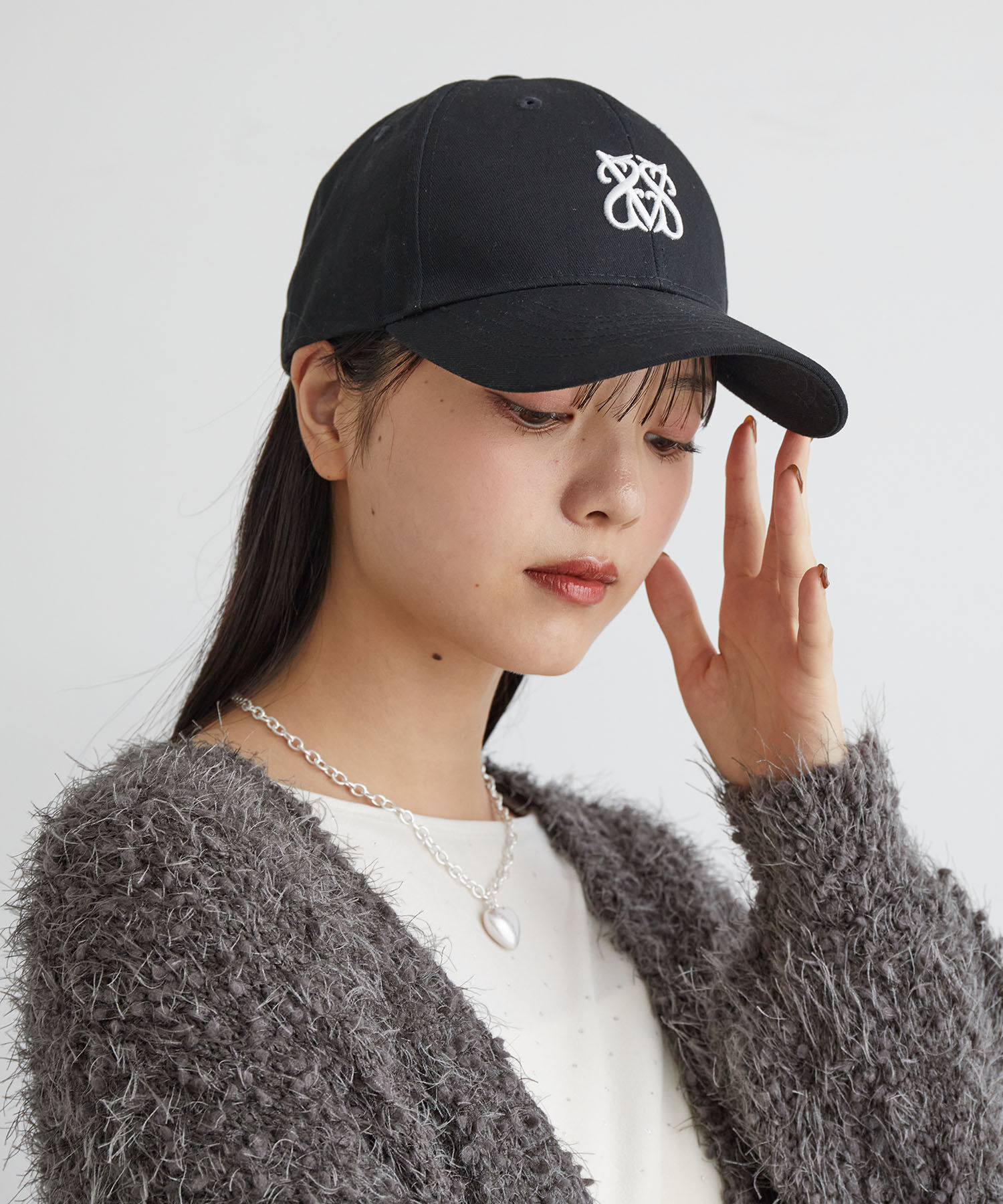 VIS「ロゴマーク刺繍キャップ」|キャップ・キャスケット|ブラック(01)