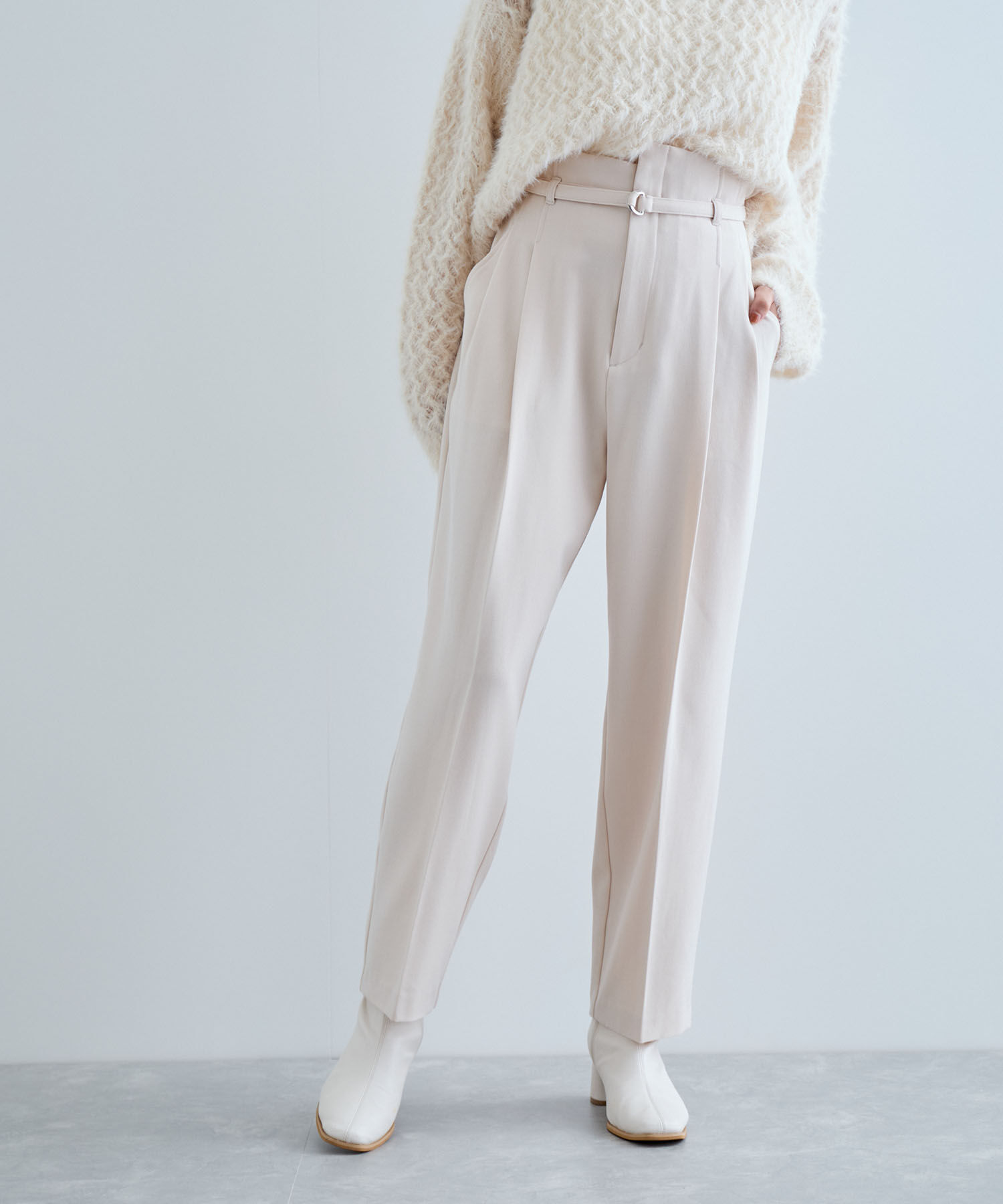 VIS「【美warm】ストレッチベルト付きハイウエストテーパードパンツ【アンチピリング/防シワ/洗える】」|チノ|