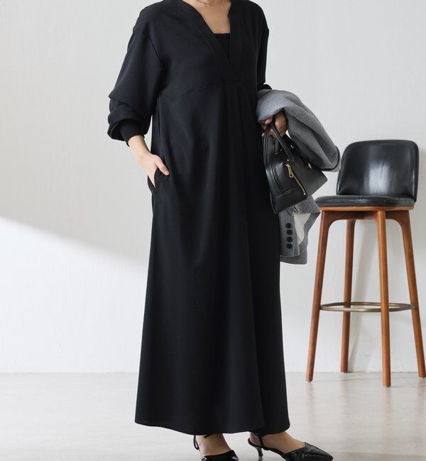  「【高機能素材】ジャージVネックワンピース/セレモニー」|ワンピース|