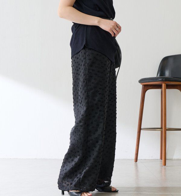  「【着映えデザイン】立体フラワーシアーワイドパンツ」|チノ|