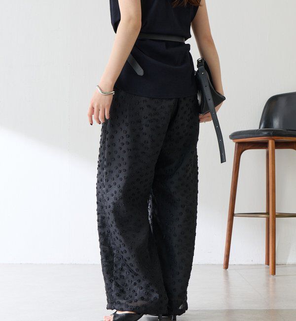  「【着映えデザイン】立体フラワーシアーワイドパンツ」|チノ|