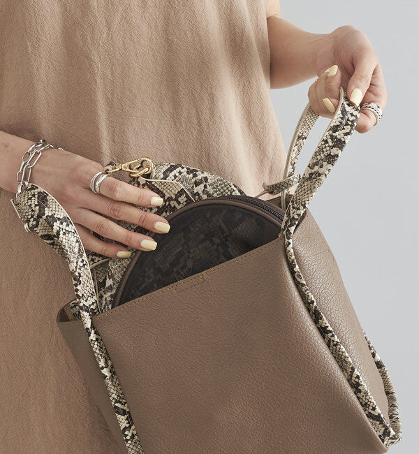  「【ベストセラーアイテム】ミニショルダー付ソフトレザー調ミニバッグ」|トートバッグ|