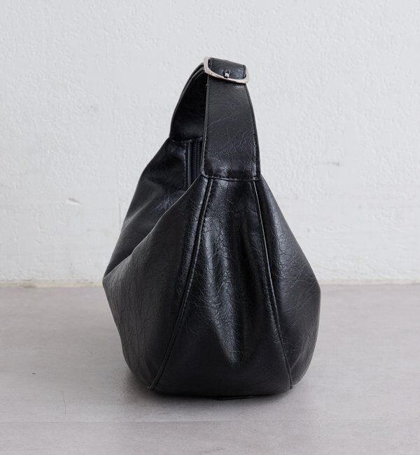  「【500mlペットボトル収納可】B フェイクレザームーンBAG」|その他|