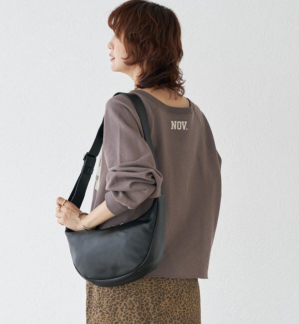  「【軽量◎】カーブレザーショルダーバッグ」|クラッチバッグ|