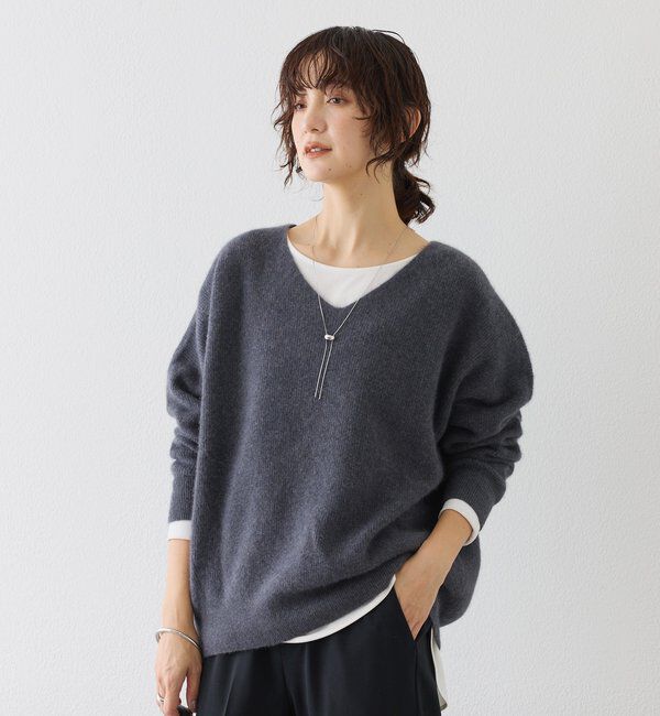  「【抜け感シルエット】ヘアリーウール片畦Vネックニット」|ニット・セーター|