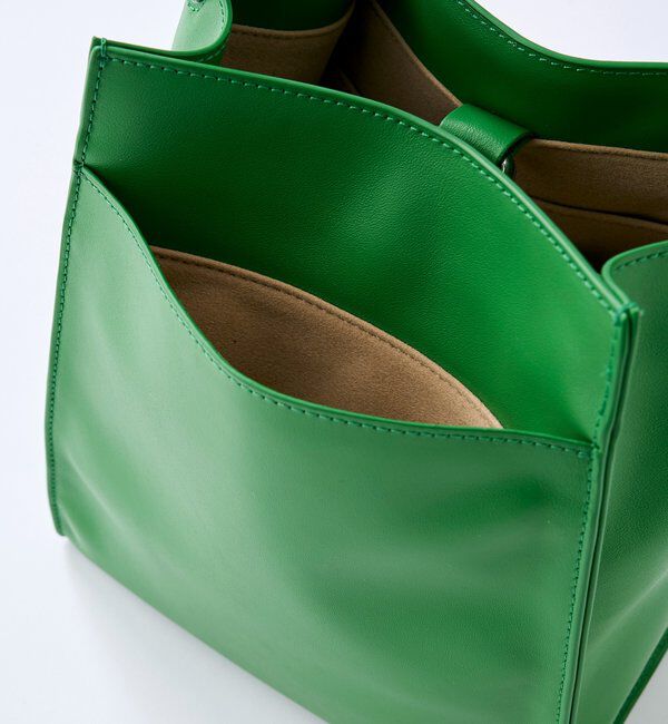  「【5段階の長さ調節可能】スムース牛革スクエアショルダー」|ショルダー・メッセンジャー|