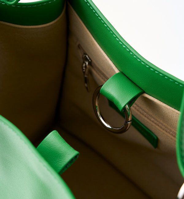  「【5段階の長さ調節可能】スムース牛革スクエアショルダー」|ショルダー・メッセンジャー|