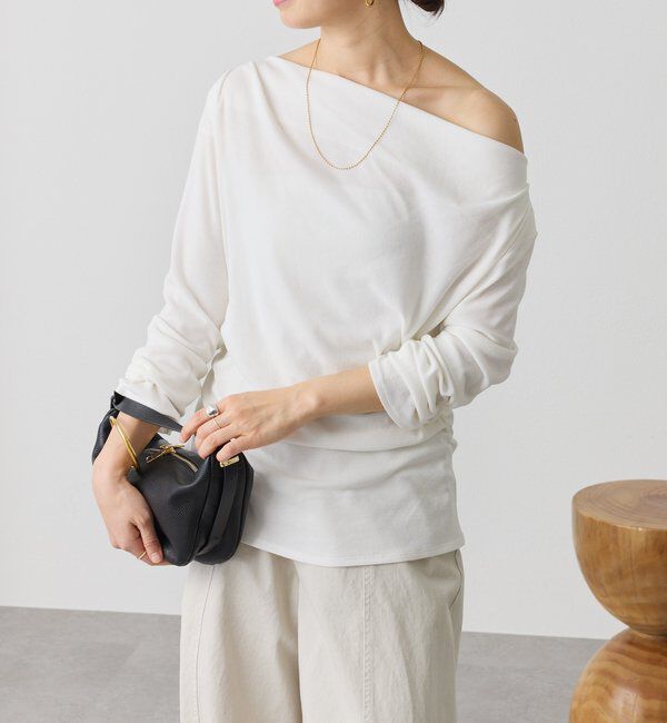  「【ワンショルやオフショルにも】ネックコンシャスカットソー」|Tシャツ・カットソー|