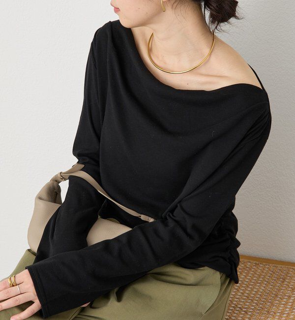  「【ワンショルやオフショルにも】ネックコンシャスカットソー」|Tシャツ・カットソー|