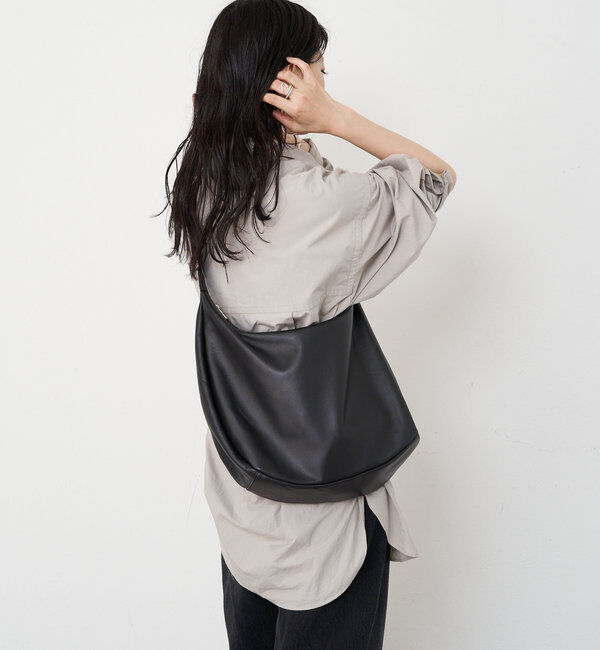  「ソフトレザーラウンドビッグショルダーバッグ」|ショルダー・メッセンジャー|
