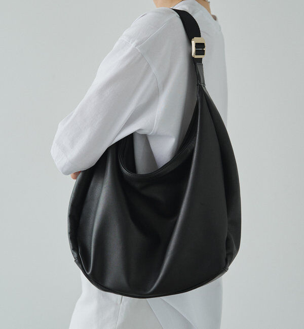  「ソフトレザーラウンドビッグショルダーバッグ」|ショルダー・メッセンジャー|