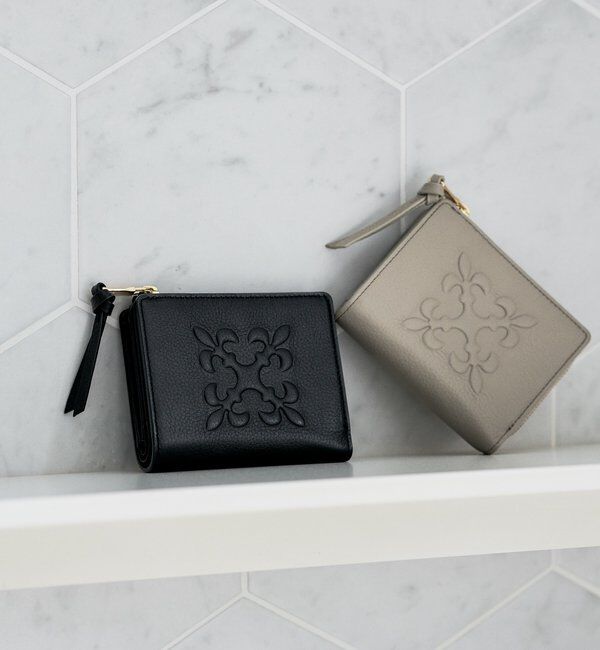  「エンボスモノグラムハーフウォレット」|財布|