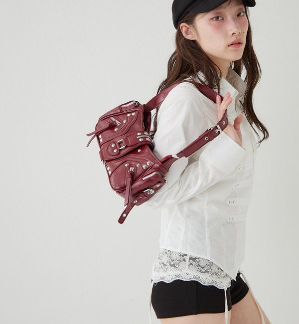  「【WEB限定】スタッズジップショルダーバッグ」|ショルダー・メッセンジャー|