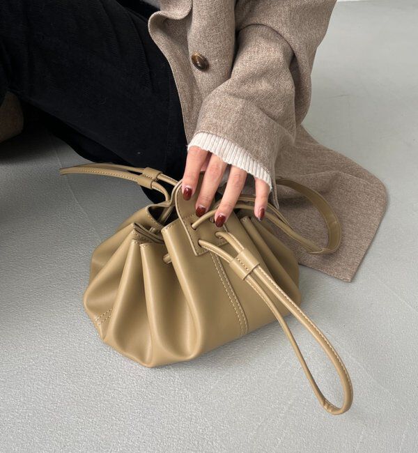  「【CAPRICIEUX LE'MAGE&times;nanacoコラボ】ダンプリンバッグ」|トートバッグ|ベージュ