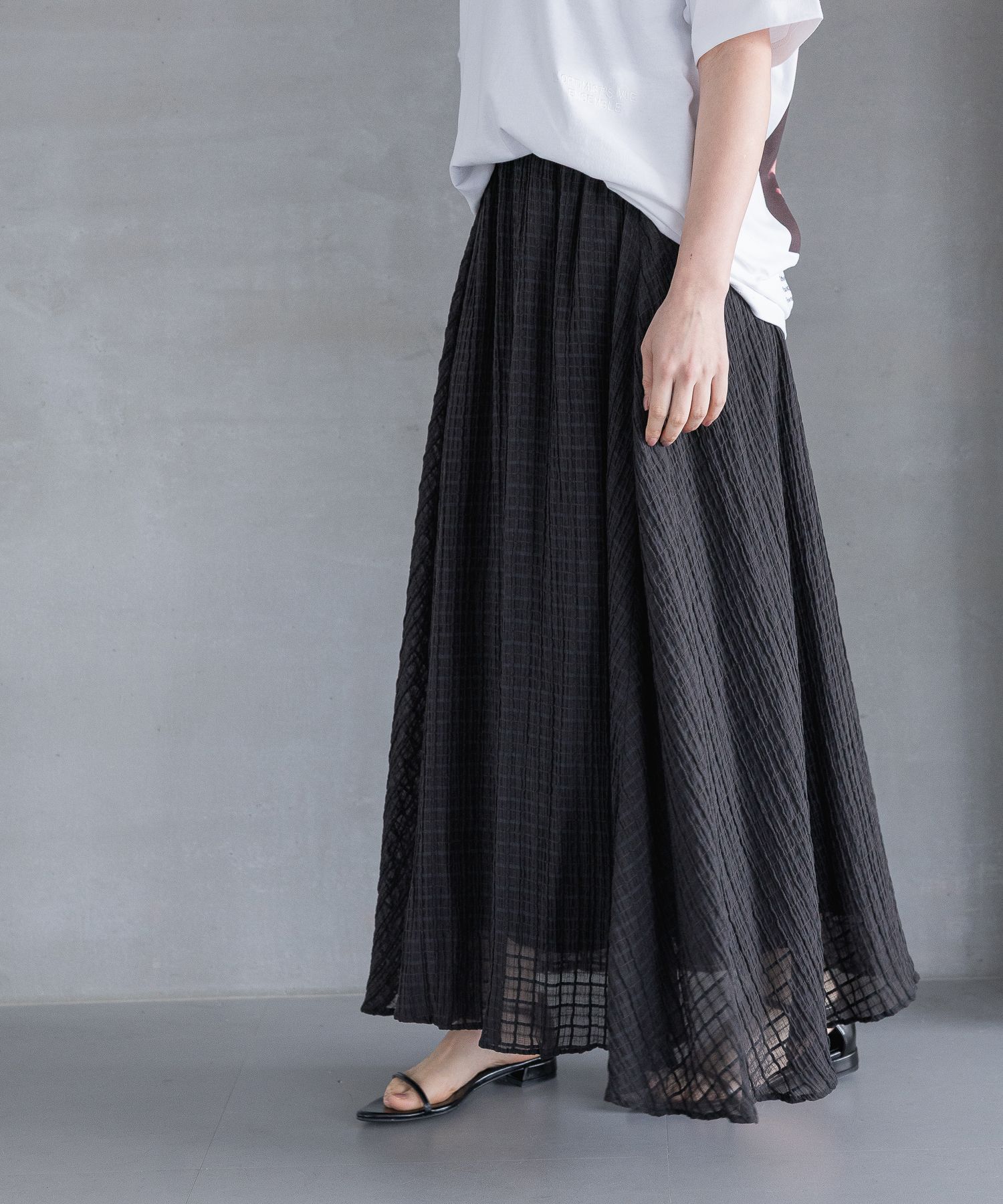A part by 「【Sサイズ展開】シアーチェックフレアースカート」|スカート|ブラック