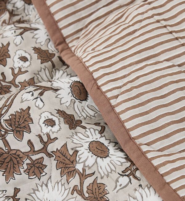 collex「【26SS新色】フラワープリントキルトケット 140&times;200」|その他|