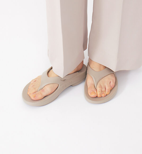 Rouge vif「【OOFOS/ウーフォス】O Original / リカバリーサンダル【WEB限」|サンダル|