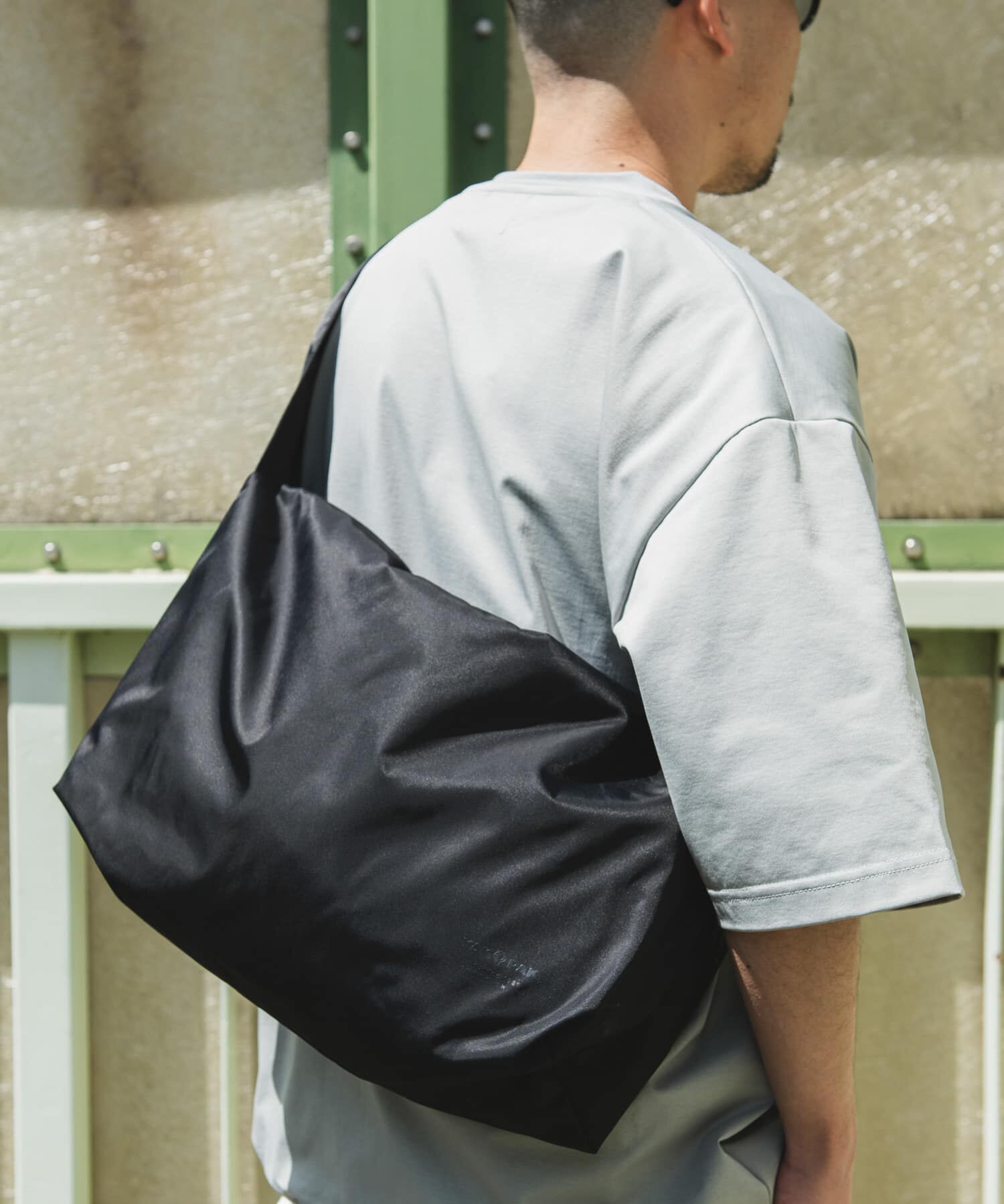 URBAN RESEARCH DOORS「『撥水』『別注』YAKPAK&times;DOORS　SHOULDER BAG M」|ショルダー・メッセンジャー|