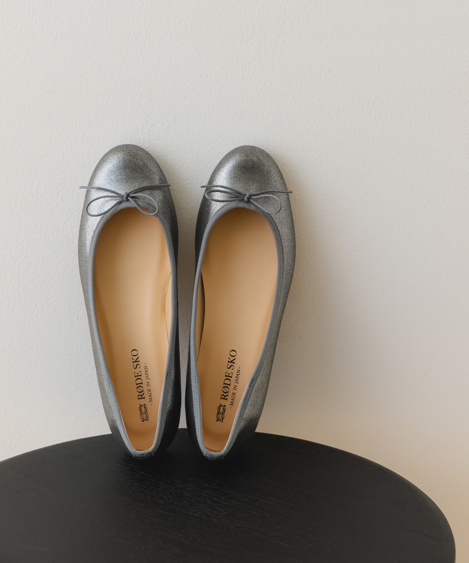 RODE SKO「『MADE IN JAPAN』プレーンバレエシューズ」|バレエシューズ|シルバー