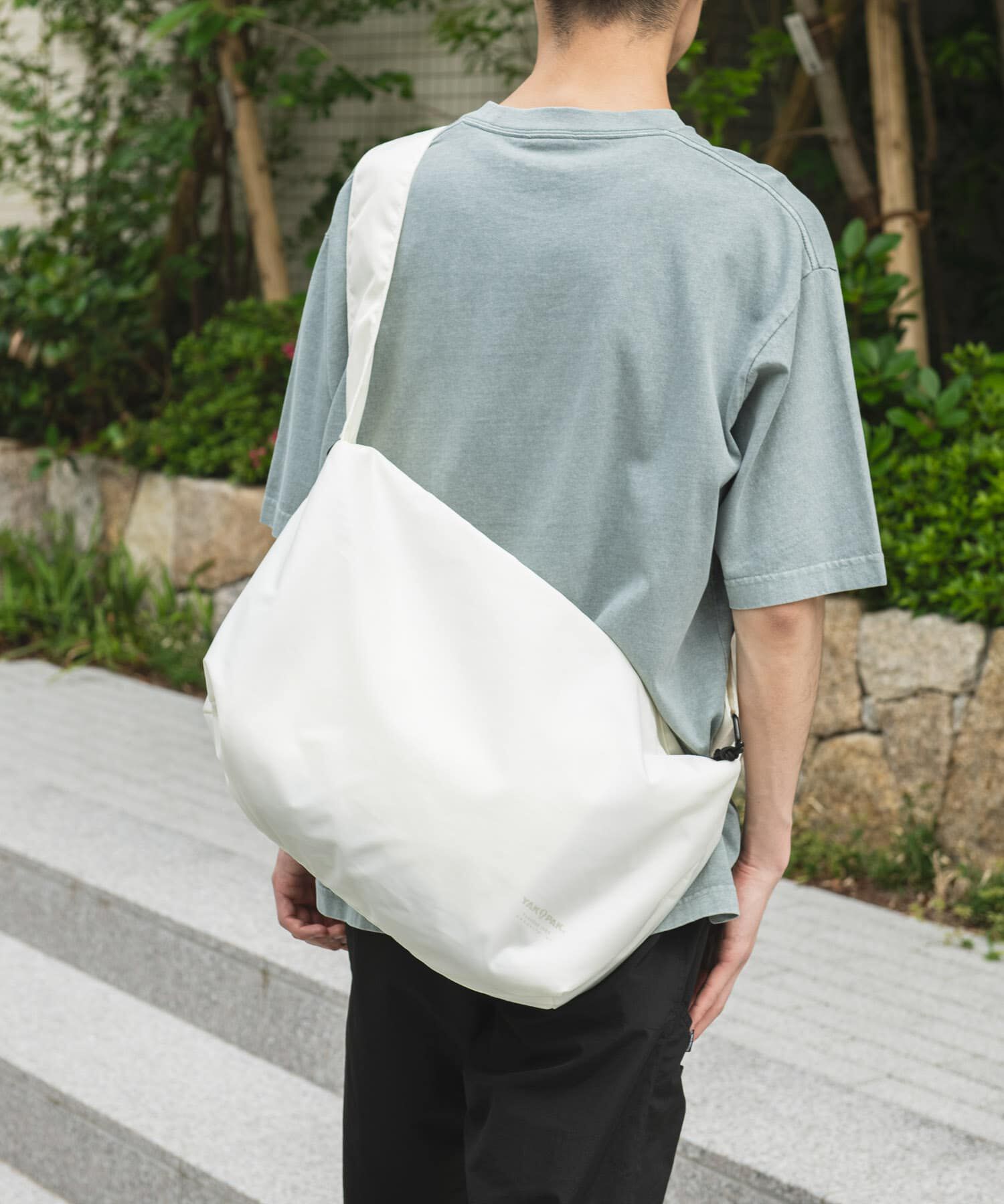 URBAN RESEARCH DOORS「『別注』YAKPAK&times;DOORS　SHOULDER BAG M」|ショルダー・メッセンジャー|
