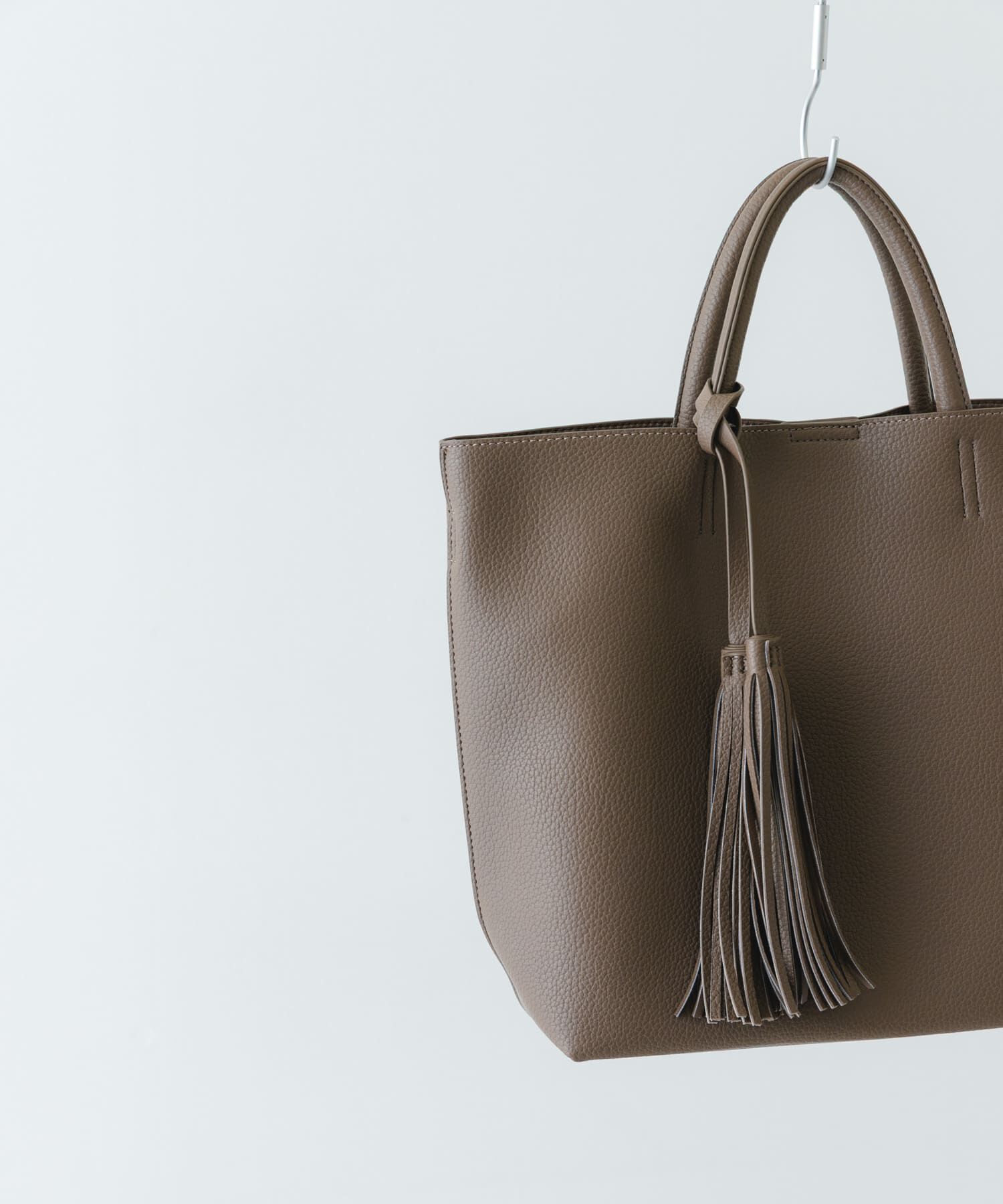 RODE SKO「『Mサイズ』タッセル軽量2WAYシンプルトートバッグ」|トートバッグ|