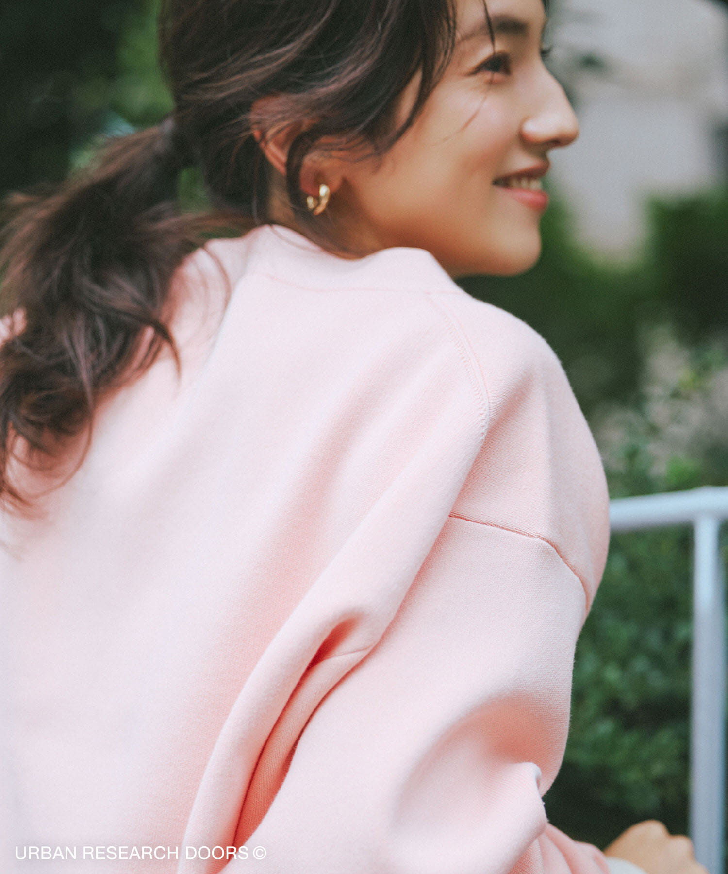 URBAN RESEARCH DOORS「『仁村紗和さん着用』『UR TECH Renew Knit』VネックZIPカーディガン」|カーディガン|