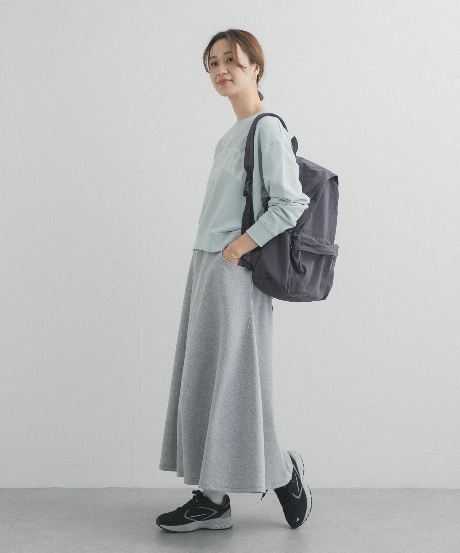 URBAN RESEARCH DOORS「カレッジロゴ刺繍スウェット」|スウェット・ジャージ|