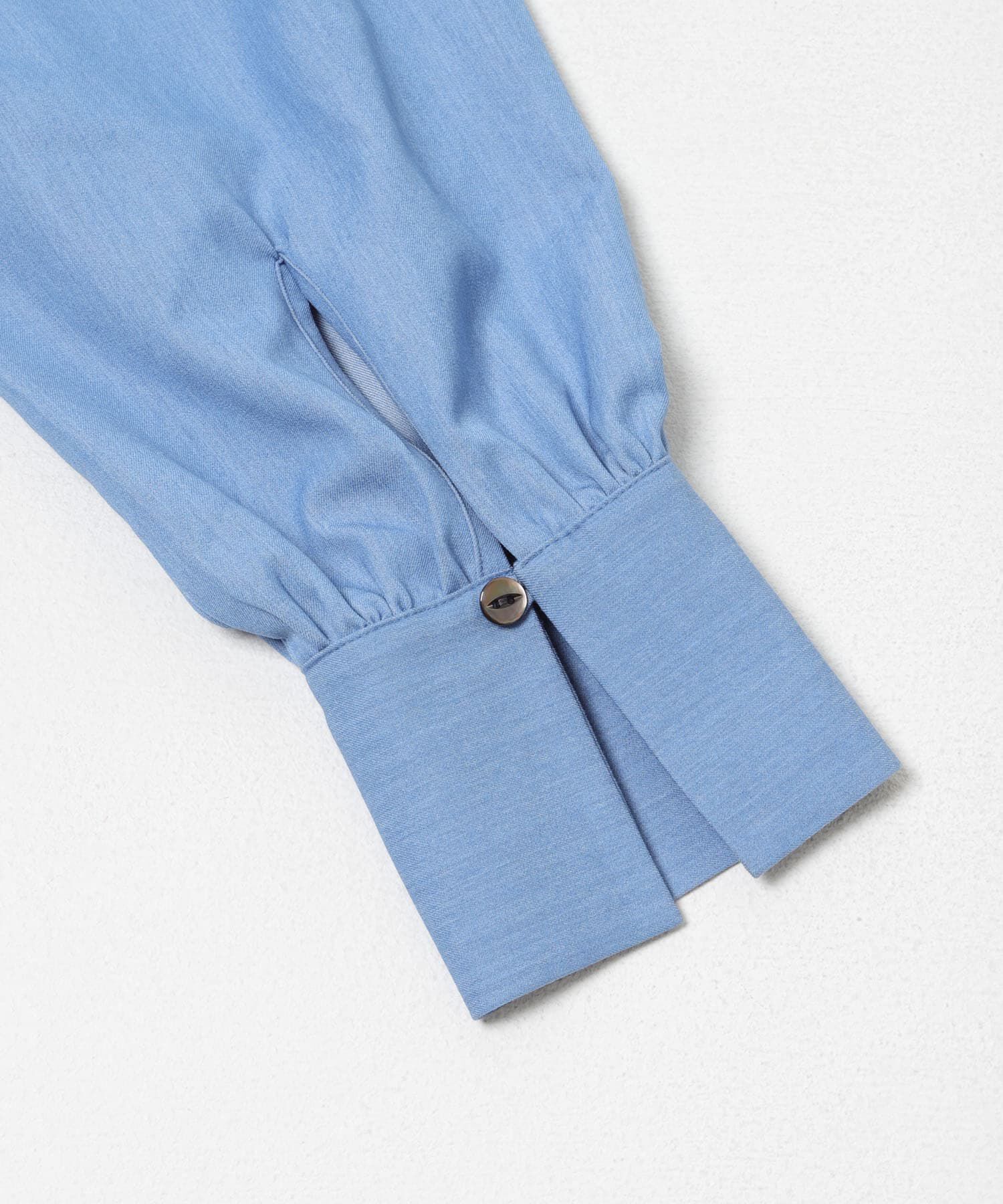 URBAN RESEARCH ROSSO「フリルネックデニムブラウス」|シャツ・ブラウス|