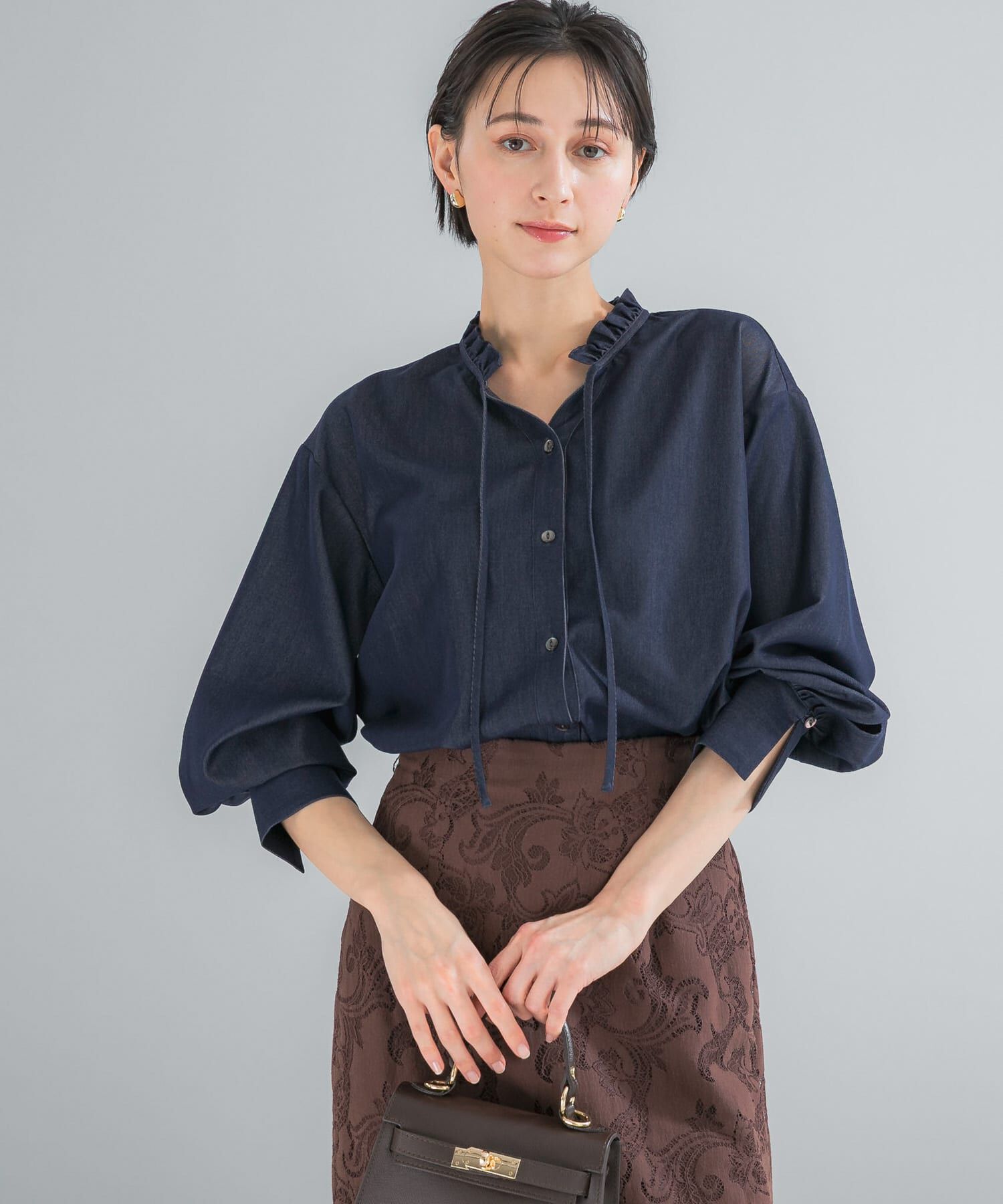 URBAN RESEARCH ROSSO「フリルネックデニムブラウス」|シャツ・ブラウス|インディゴブルー