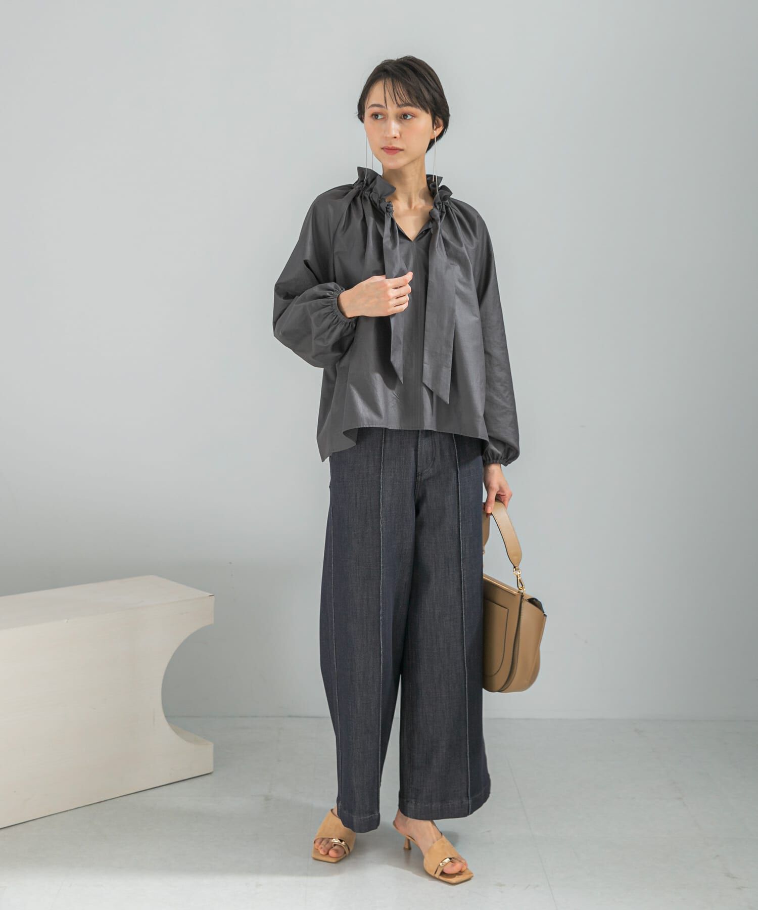 URBAN RESEARCH ROSSO「フリルネックシャツブラウス」|シャツ・ブラウス|