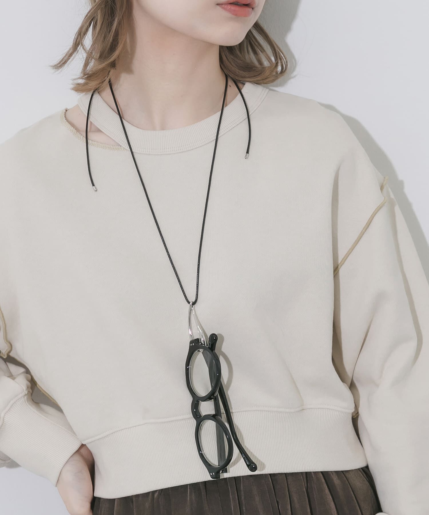 SMELLY「ニュアンスメタルメガネホルダー」|メガネ|ブラック