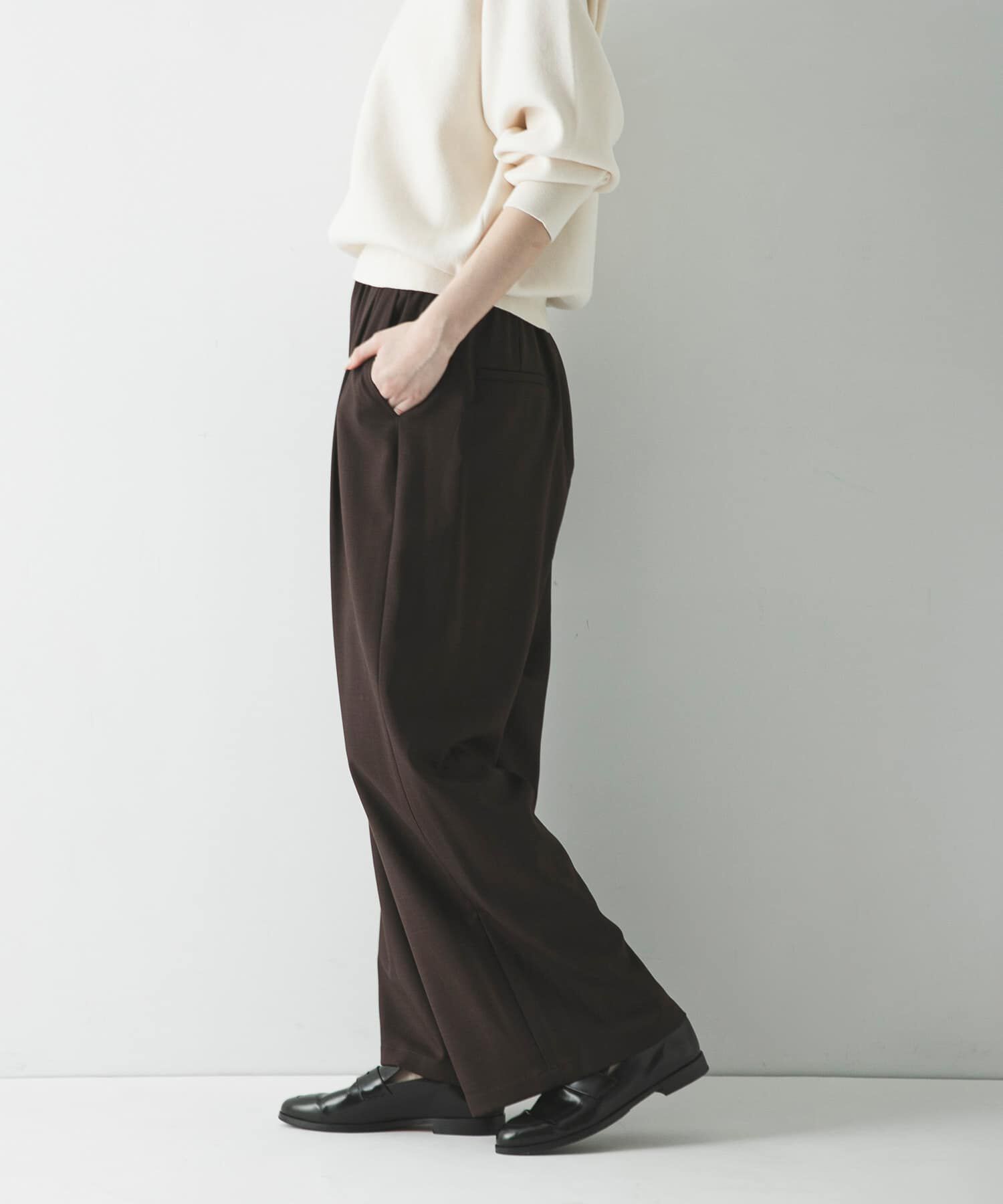 URBAN RESEARCH「『3サイズ展開』『イージーケア』タックギャザーストレートパンツ」|その他|