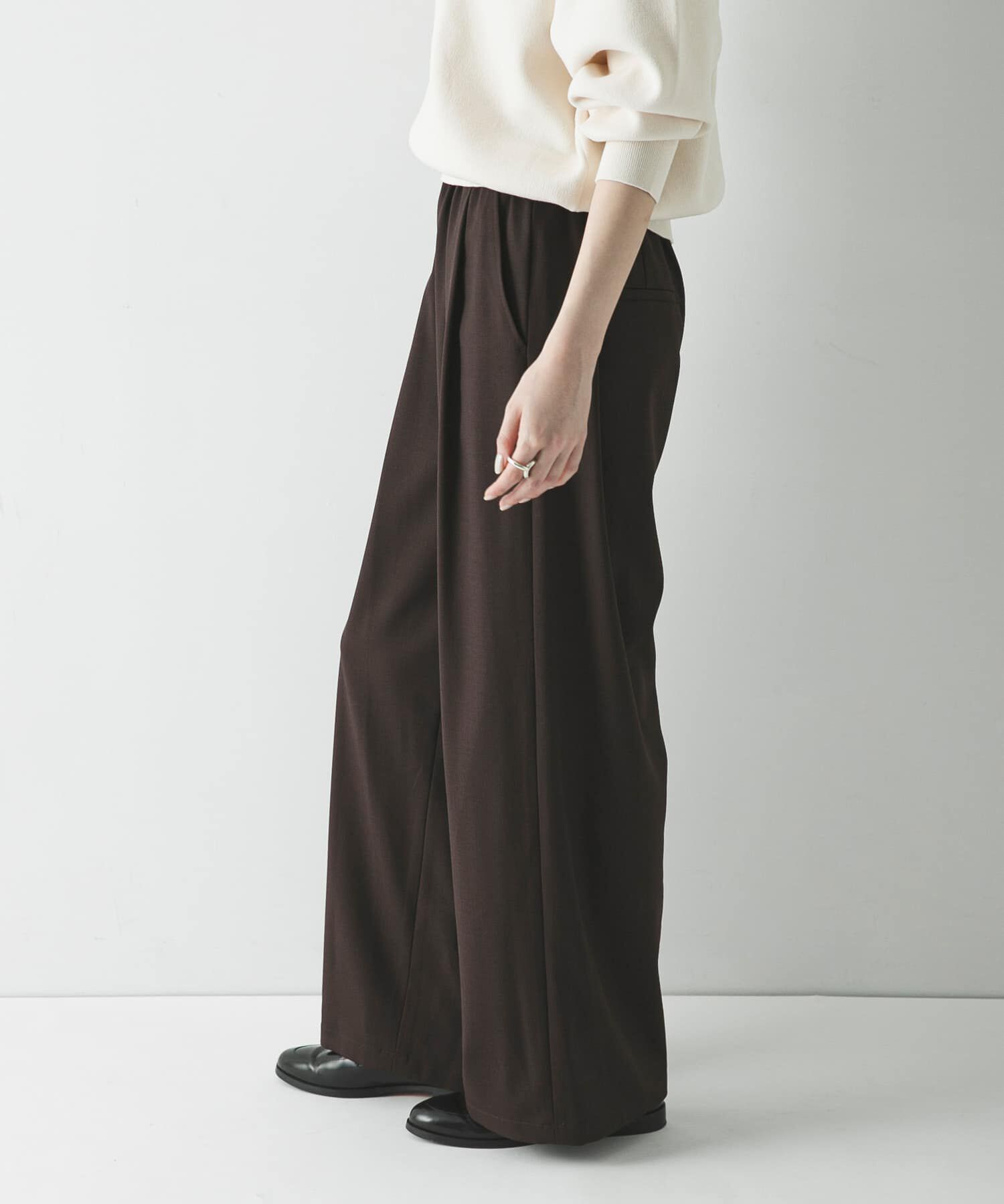 URBAN RESEARCH「『3サイズ展開』『イージーケア』タックギャザーストレートパンツ」|その他|