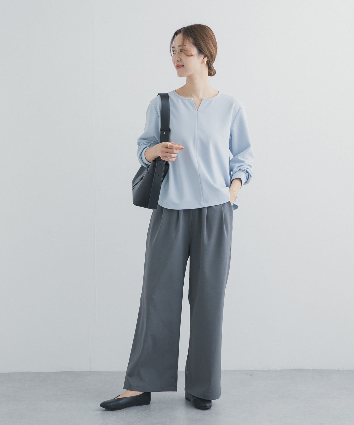 URBAN RESEARCH DOORS「『UR TECH』スリットネックプルオーバー」|シャツ・ブラウス|