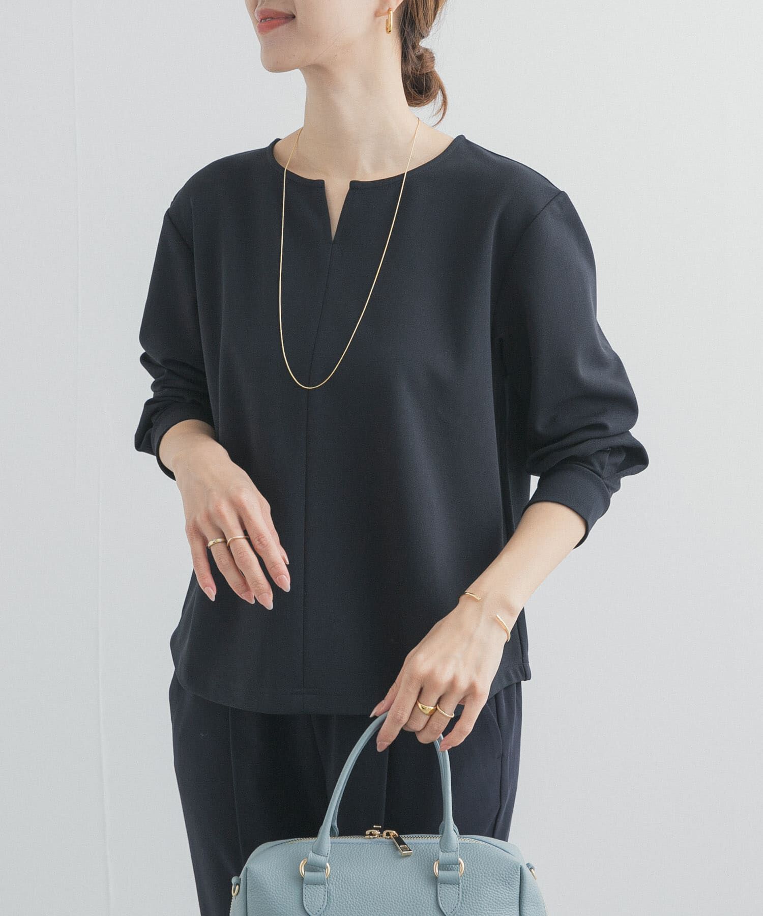 URBAN RESEARCH DOORS「『UR TECH』スリットネックプルオーバー」|シャツ・ブラウス|