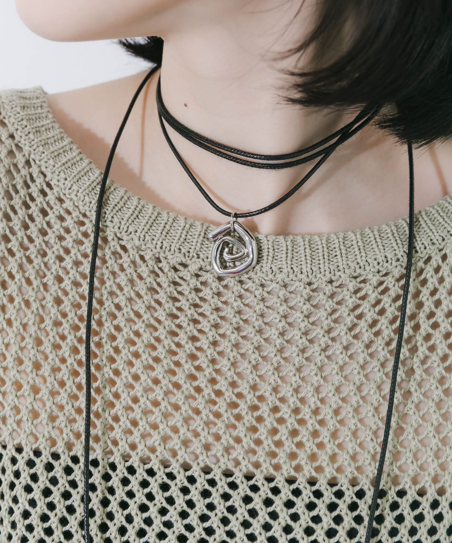 SMELLY「グルグルトップロングコードチョーカー」|ネックレス|