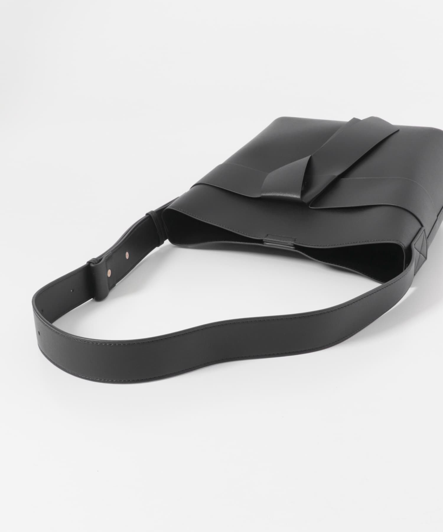 URBAN RESEARCH DOORS「リボンショルダーバッグ」|ショルダー・メッセンジャー|