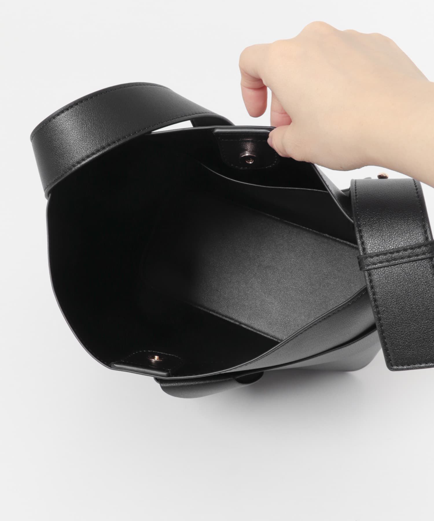 URBAN RESEARCH DOORS「リボンショルダーバッグ」|ショルダー・メッセンジャー|