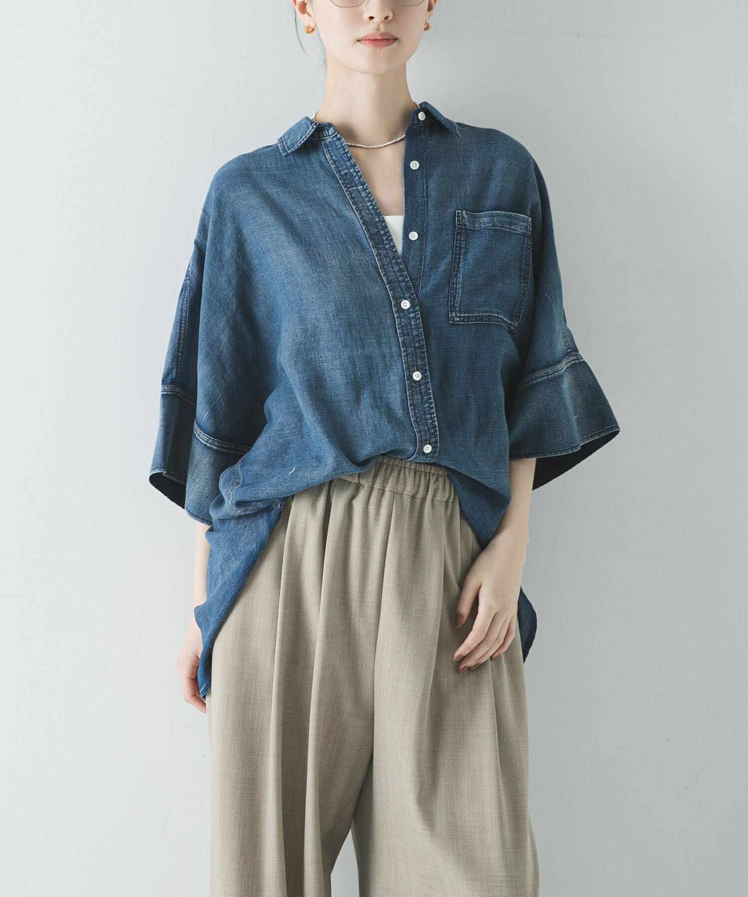 URBAN RESEARCH「ハーフスリーブシアーデニムシャツ」|シャツ・ブラウス|