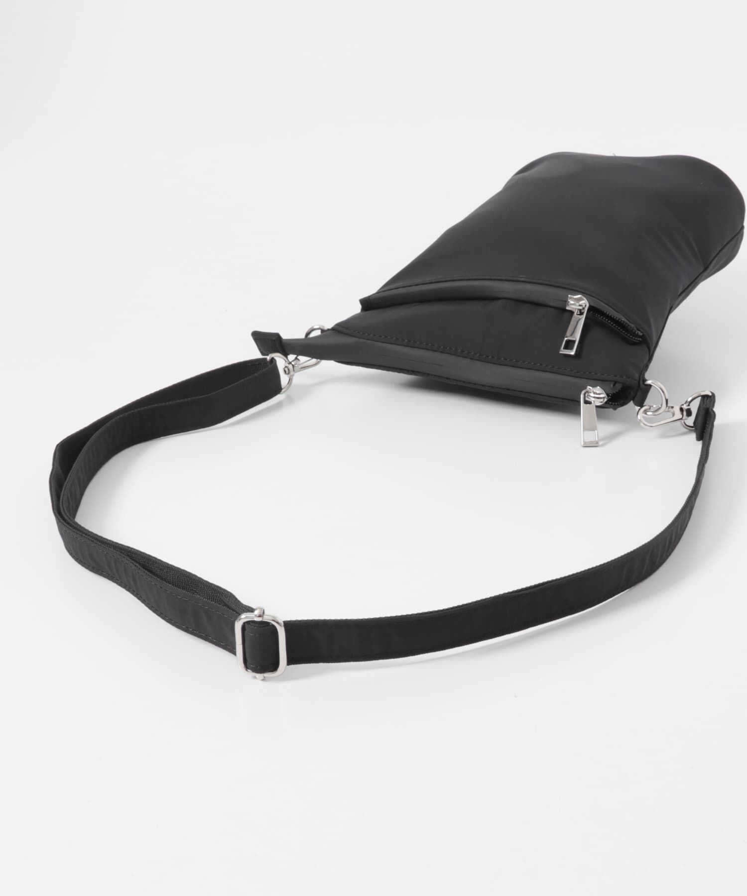 URBAN RESEARCH DOORS「撥水ショルダーバッグ」|ショルダー・メッセンジャー|