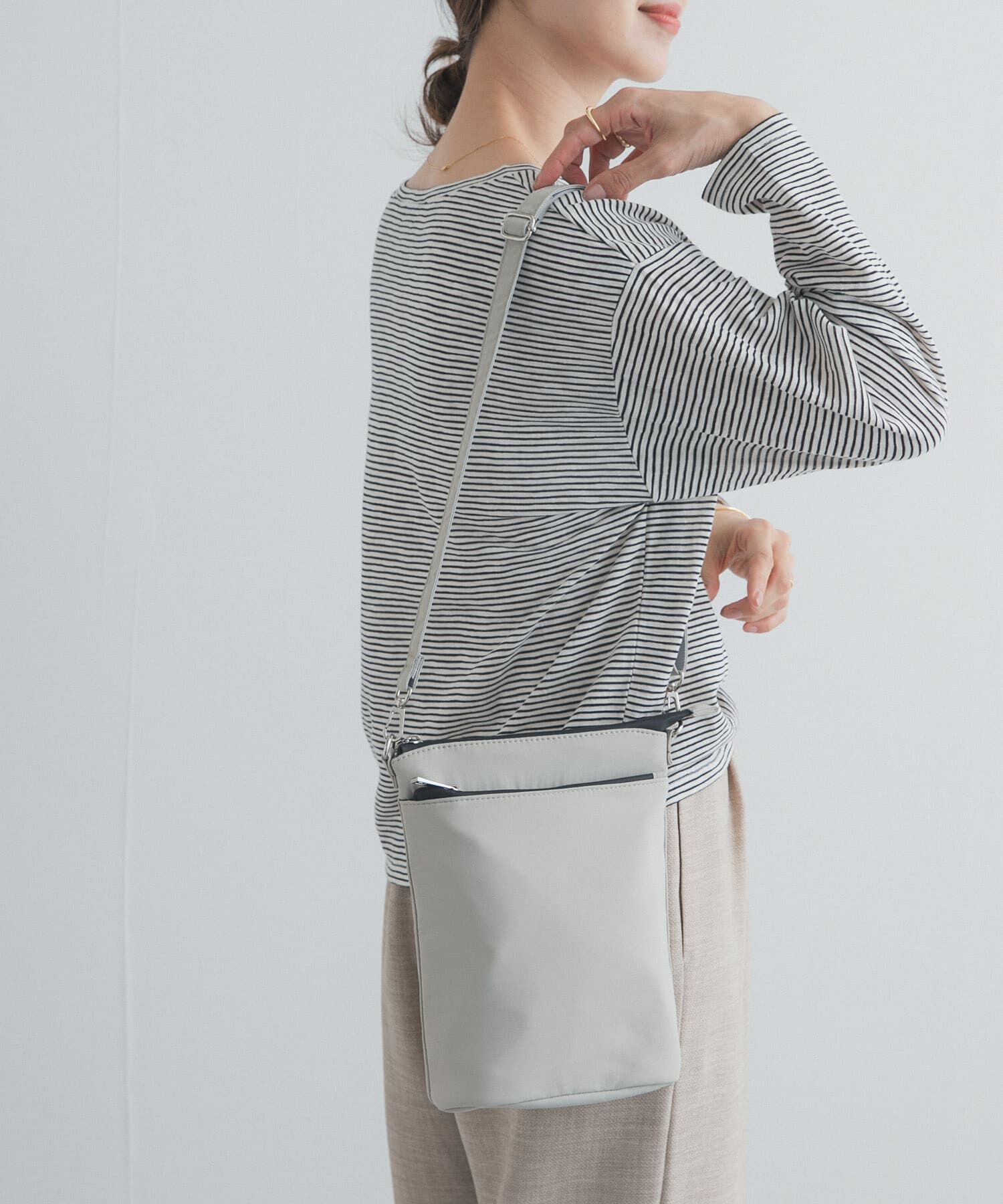 URBAN RESEARCH DOORS「撥水ショルダーバッグ」|ショルダー・メッセンジャー|