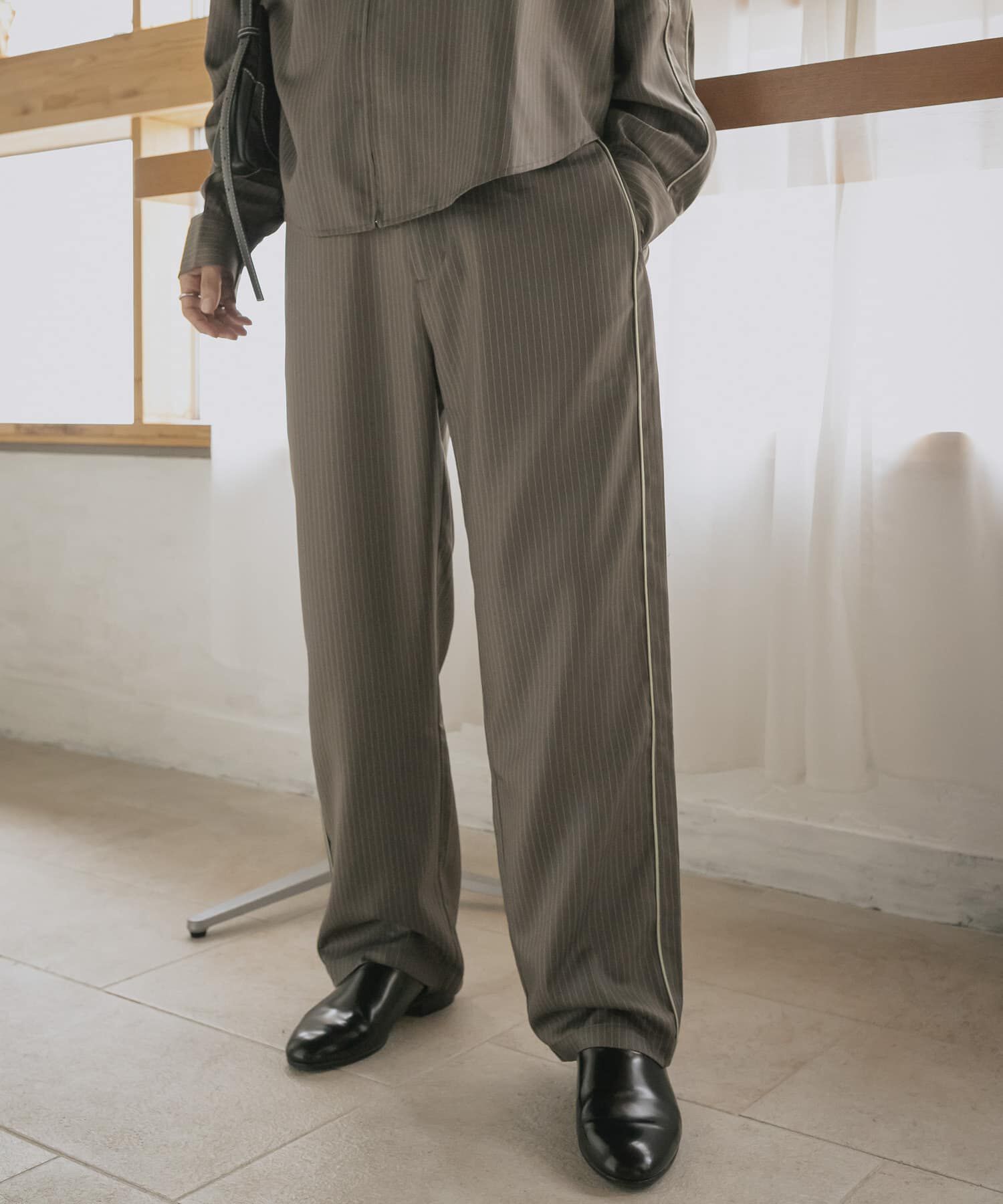 SENSE OF PLACE by URBAN RESEARCH「サイドラインピンストライプスラックス」|その他|