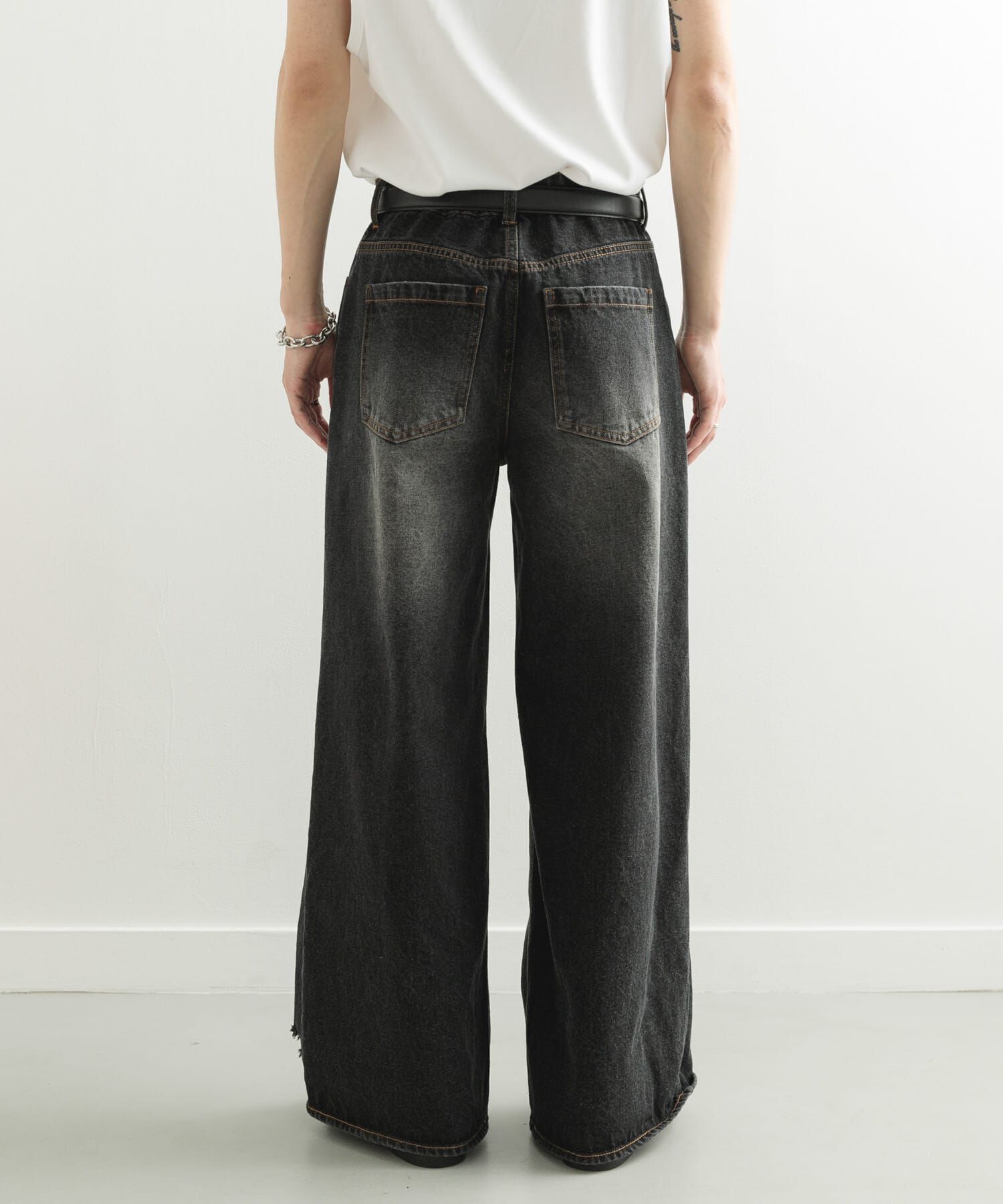 SENSE OF PLACE by URBAN RESEARCH「『ユニセックス』ダメージデニムワイドパンツ」|デニム|