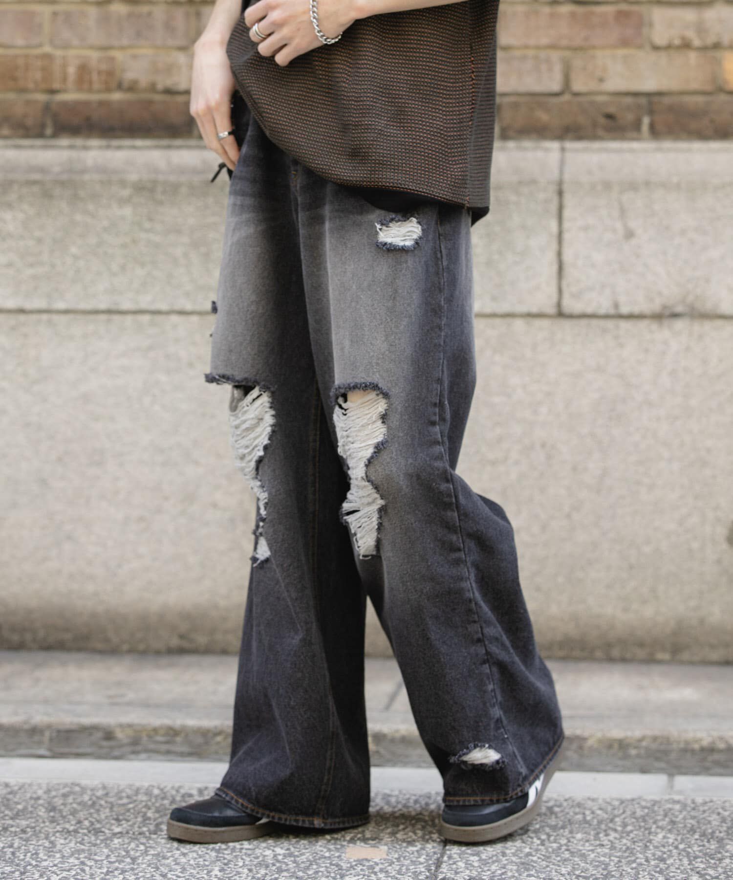 SENSE OF PLACE by URBAN RESEARCH「『ユニセックス』ダメージデニムワイドパンツ」|デニム|