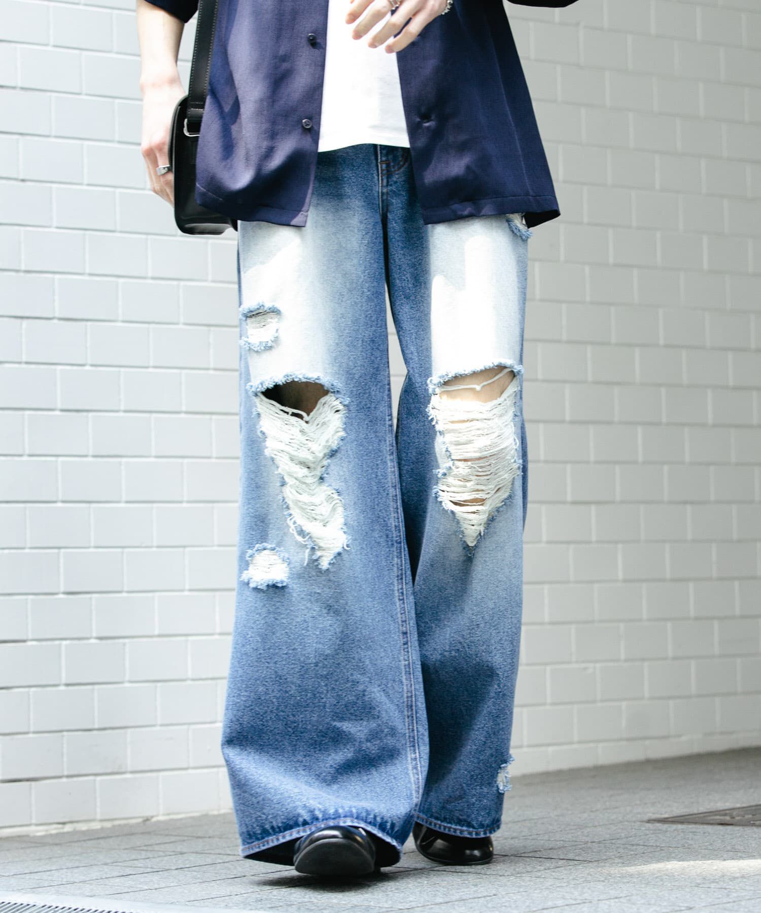 SENSE OF PLACE by URBAN RESEARCH「『ユニセックス』ダメージデニムワイドパンツ」|デニム|