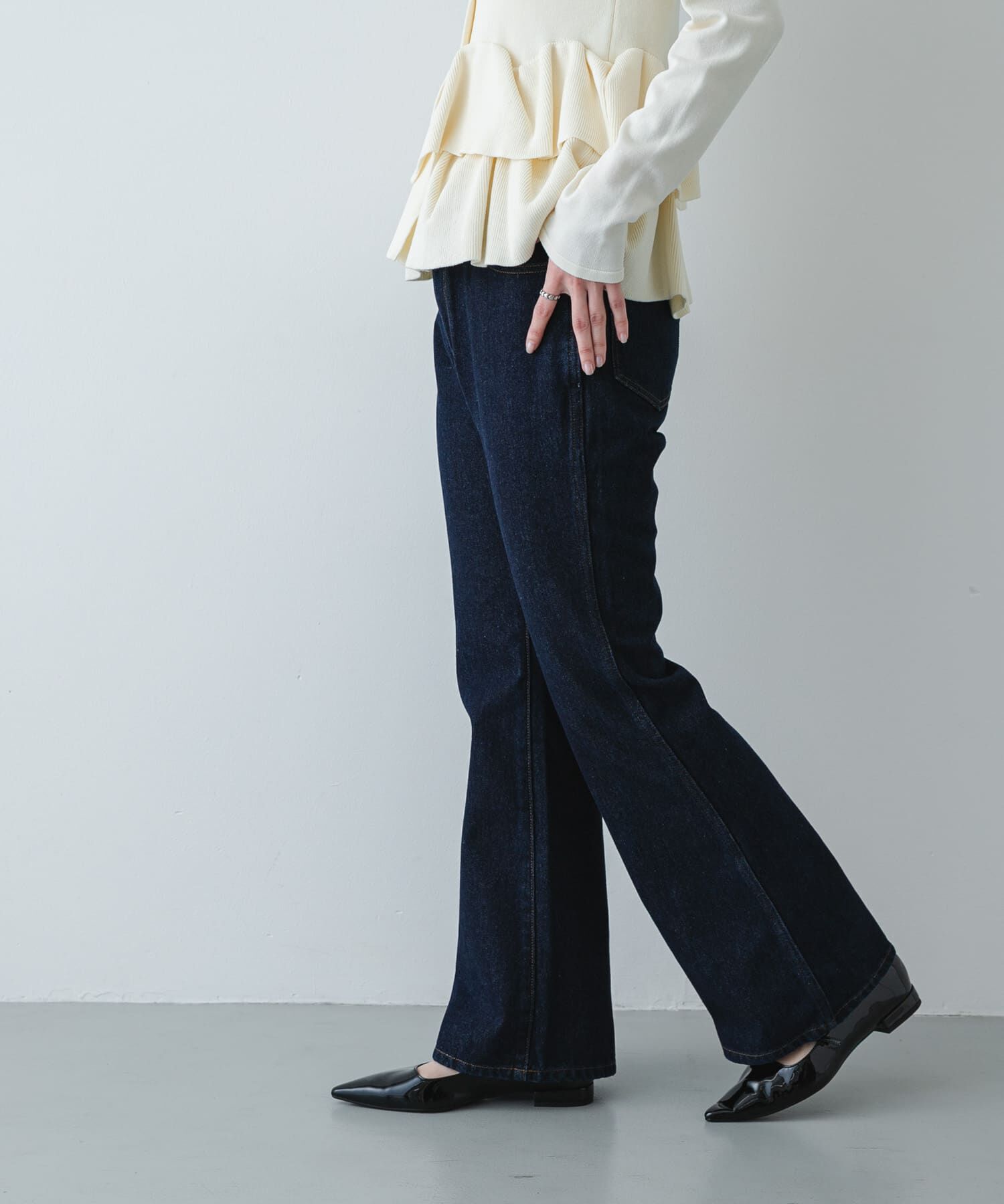 SENSE OF PLACE by URBAN RESEARCH「セミフレアデニム」|デニム|